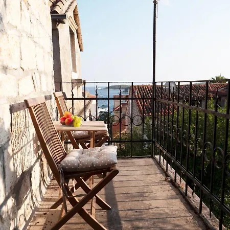 Casa Gojave - Authentic Hvar House With Garden * フヴァル
