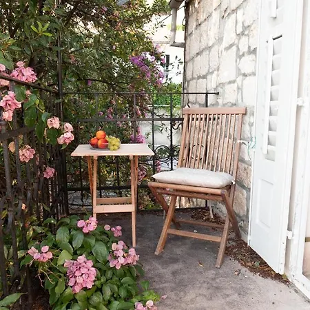 Casa Gojave - Authentic Hvar House With Garden בית נופש חוואר