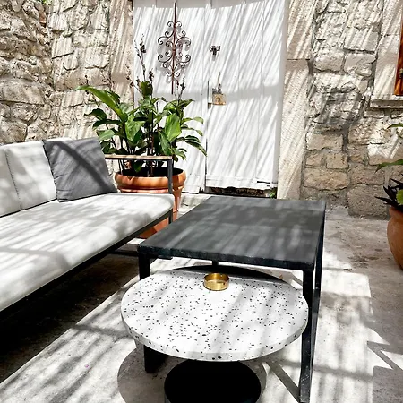 Casa Gojave - Authentic Hvar House With Garden *