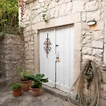 Casa Gojave - Authentic Hvar House With Garden Vikendica *